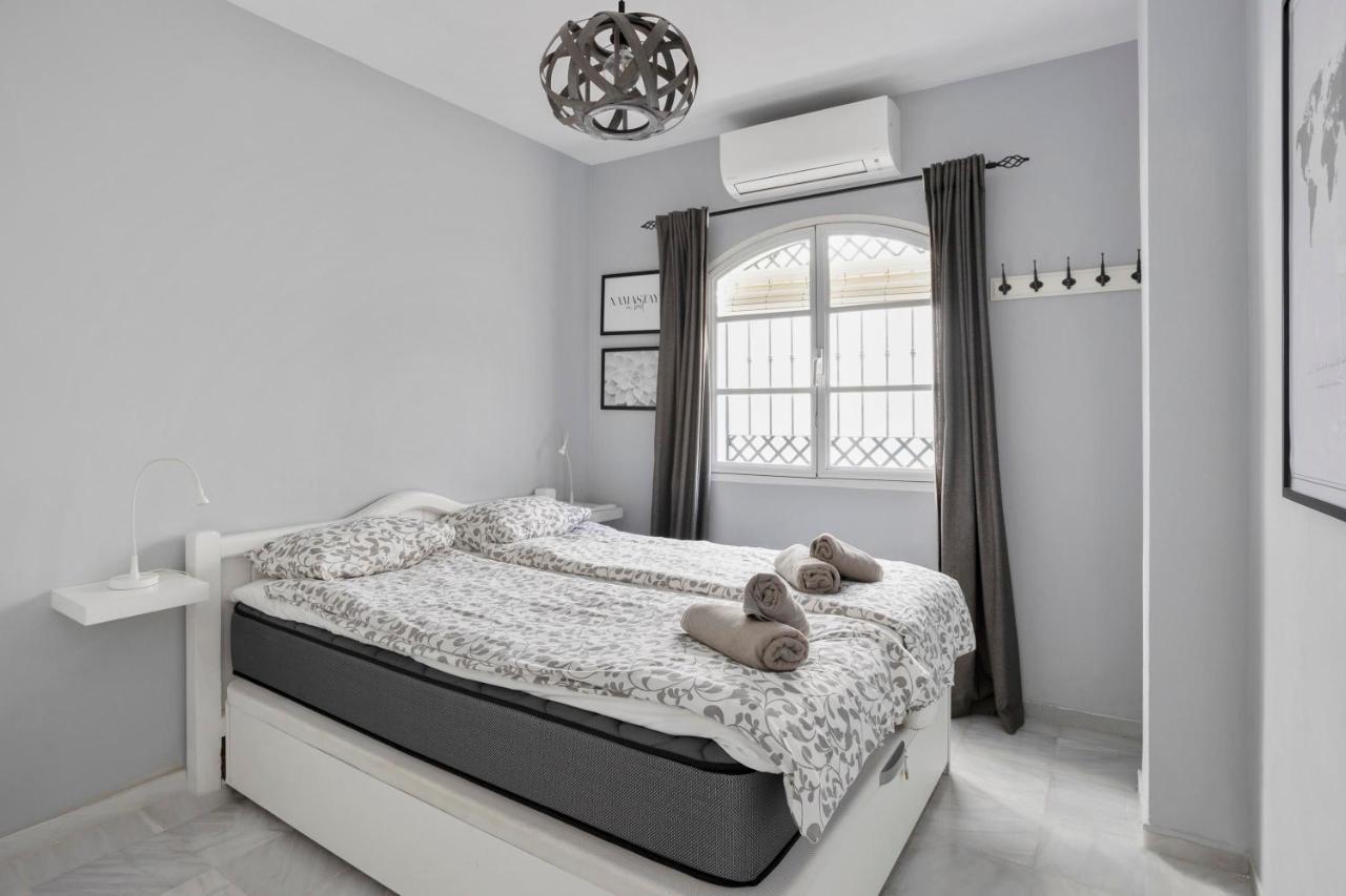 One Bedroom Penthouse เนร์คา ภายนอก รูปภาพ