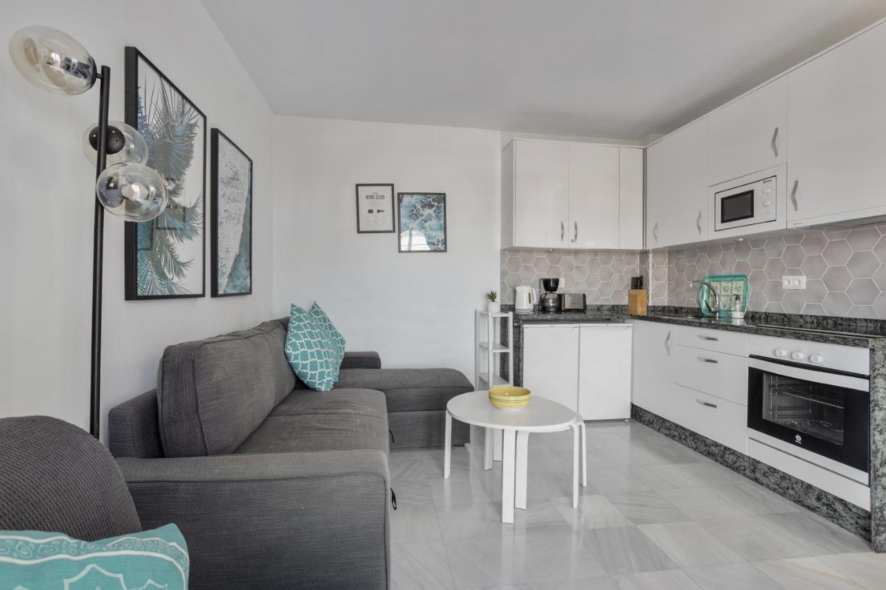 One Bedroom Penthouse เนร์คา ภายนอก รูปภาพ