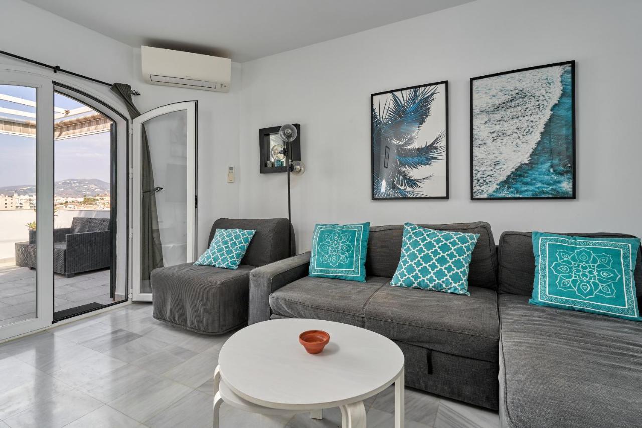 One Bedroom Penthouse เนร์คา ภายนอก รูปภาพ