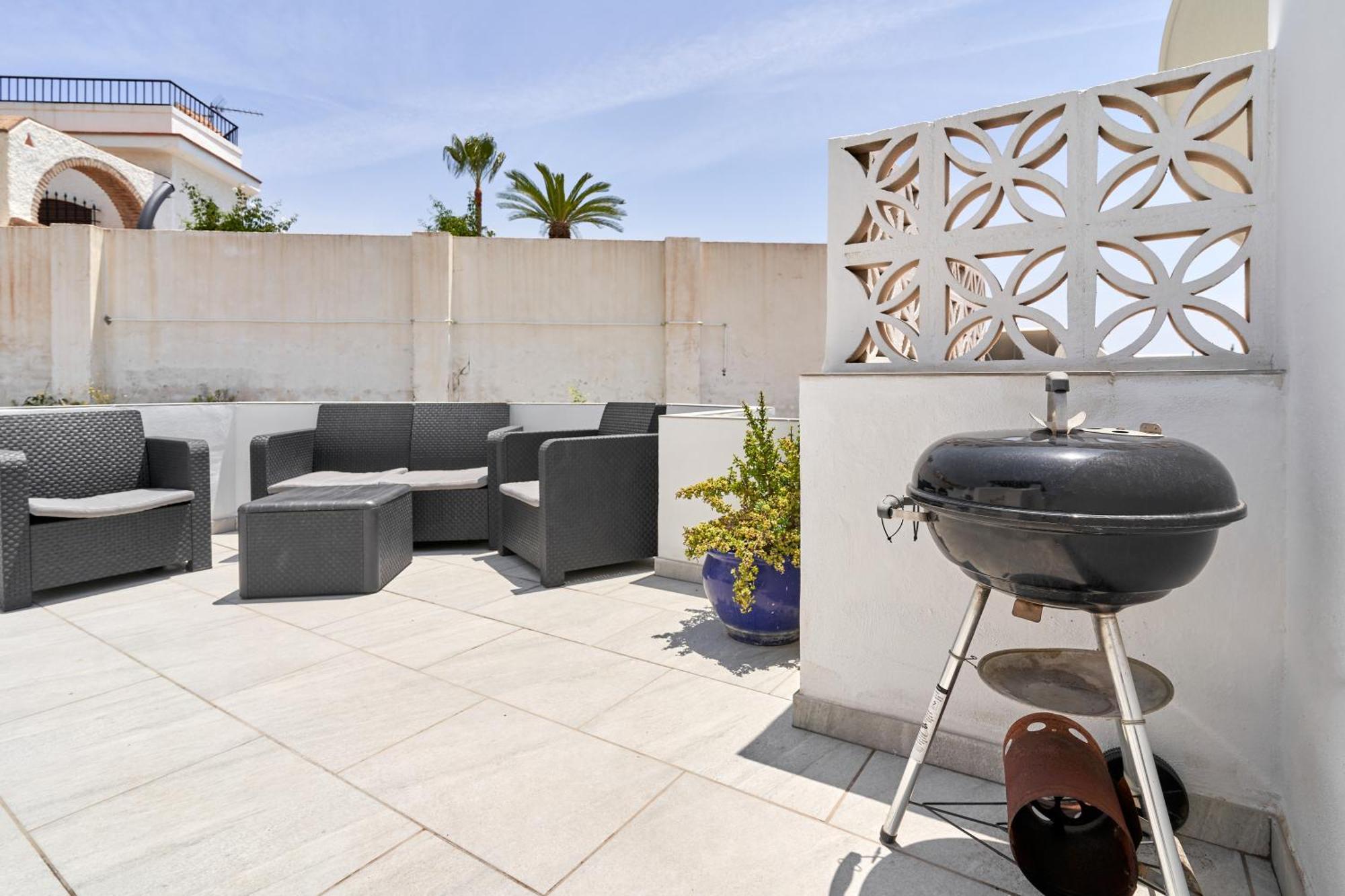 One Bedroom Penthouse เนร์คา ภายนอก รูปภาพ