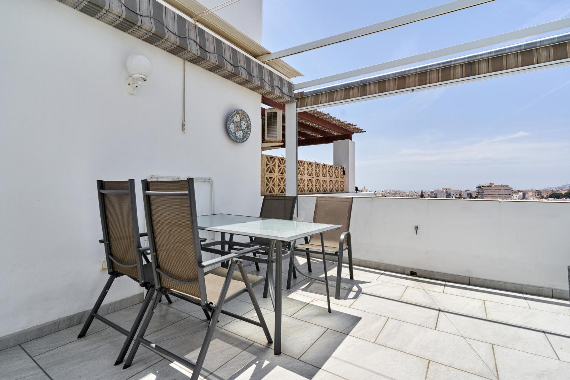 One Bedroom Penthouse เนร์คา ภายนอก รูปภาพ